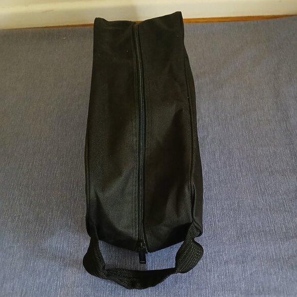 Toiletry bag Hilton Garden Inn size: 15" x 6" x 5" New - Picture 2 of 6